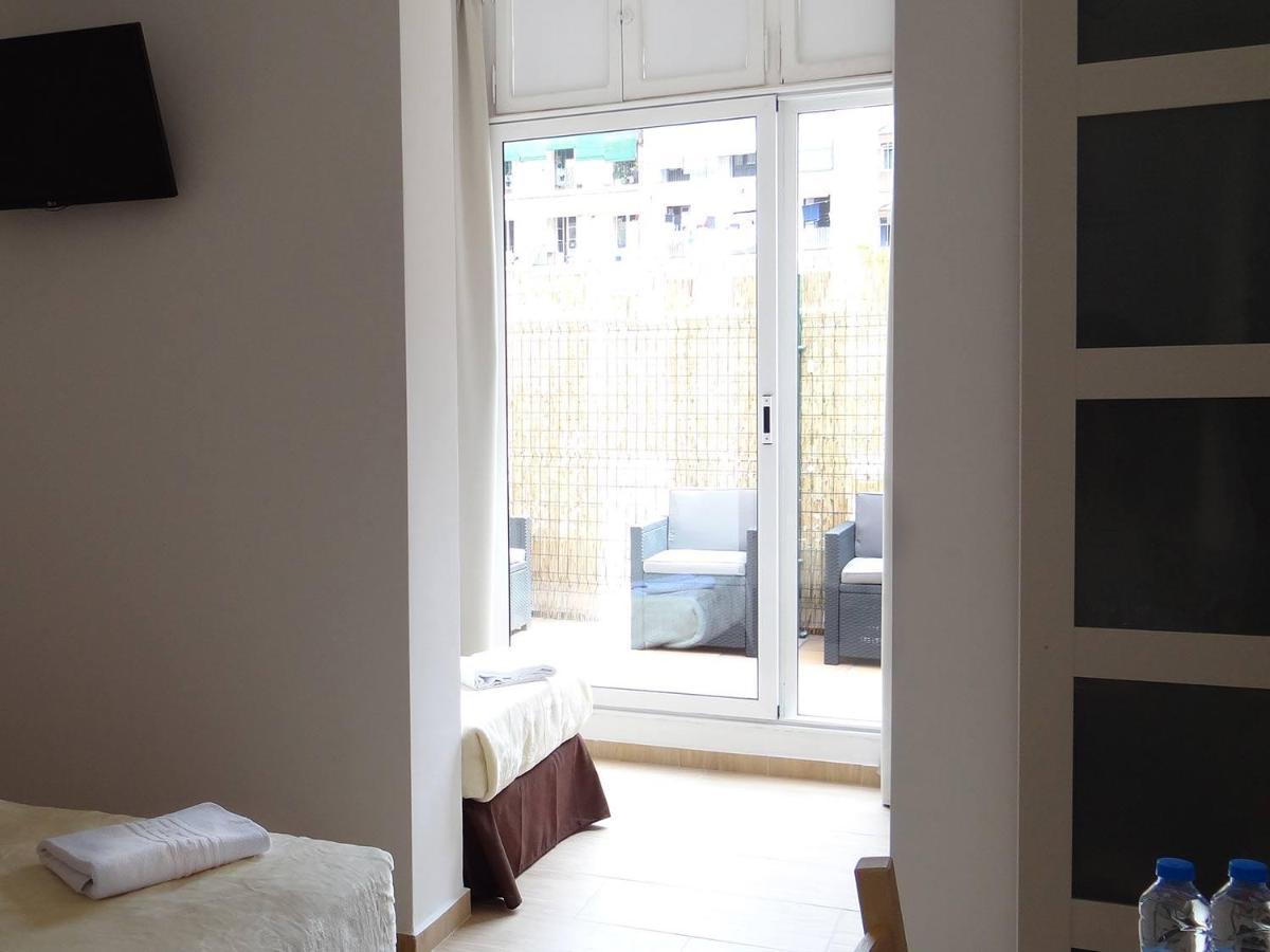 Hostal Balkonis Барселона Екстер'єр фото