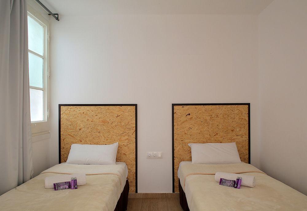 Hostal Balkonis Барселона Екстер'єр фото